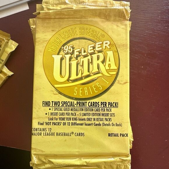 New 1995 Fleer Ultra Series 1 BASEBALL 12 per pack Retail Pack Lot of 10! - Picture 2 of 5